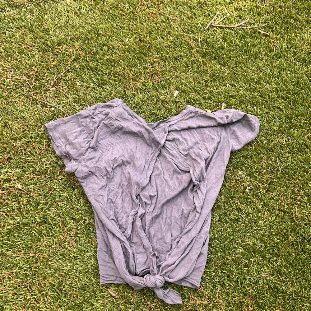 Brandy Melville Tie Open Back Top - Picture 3 of 4